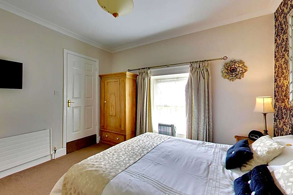 Robin Hill House B&B