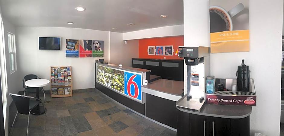 Motel 6 Pendleton, OR - West