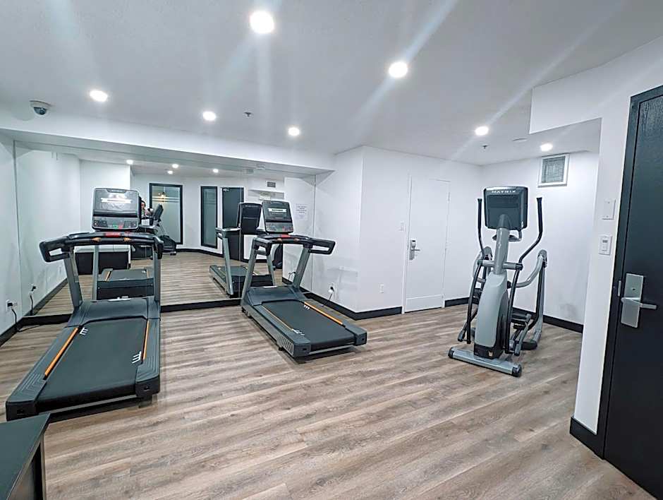 Prestige Hudson Bay Lodge, Premier Collection