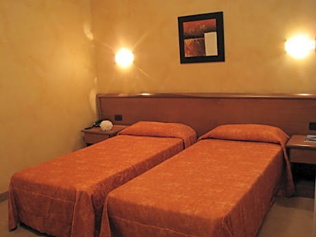 Twin Room with Private Bathroom