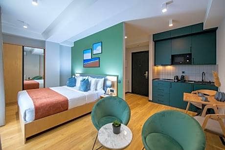 Studio Suite with Kitchen