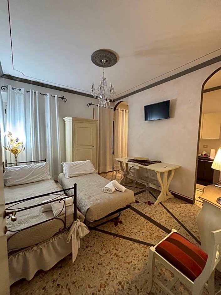 Palazzo Mari suite & rooms b&b