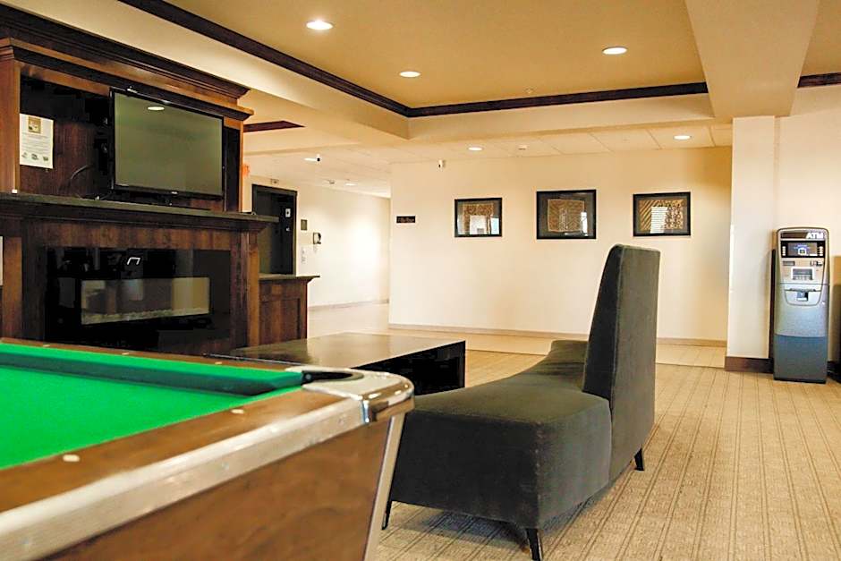 Black Gold Suites Stanley