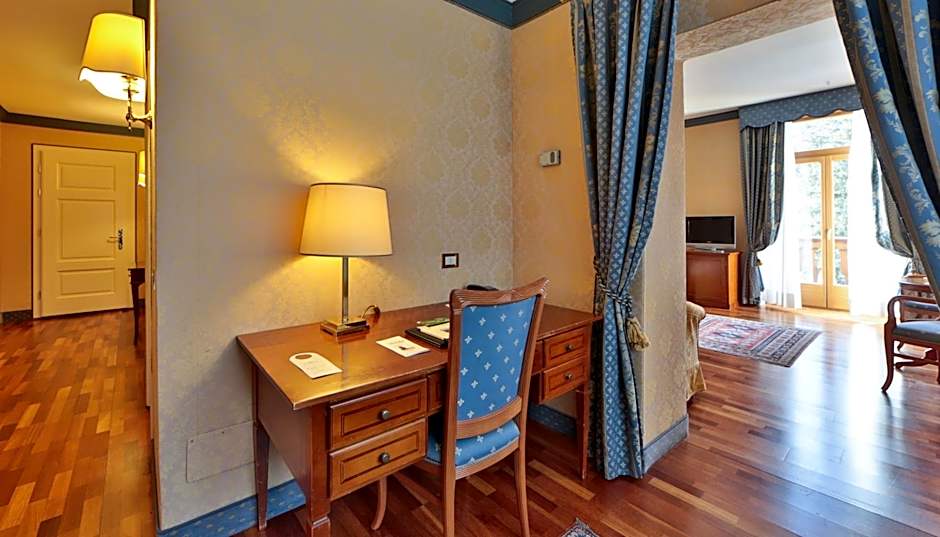 Photo 1 of 7 of Junior Suite