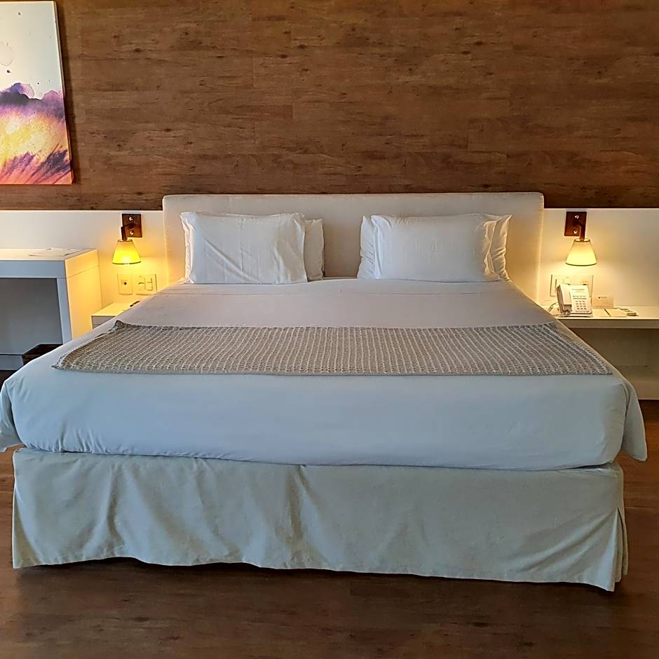 Photo 1 of 4 of 1 King Bed, Accessible