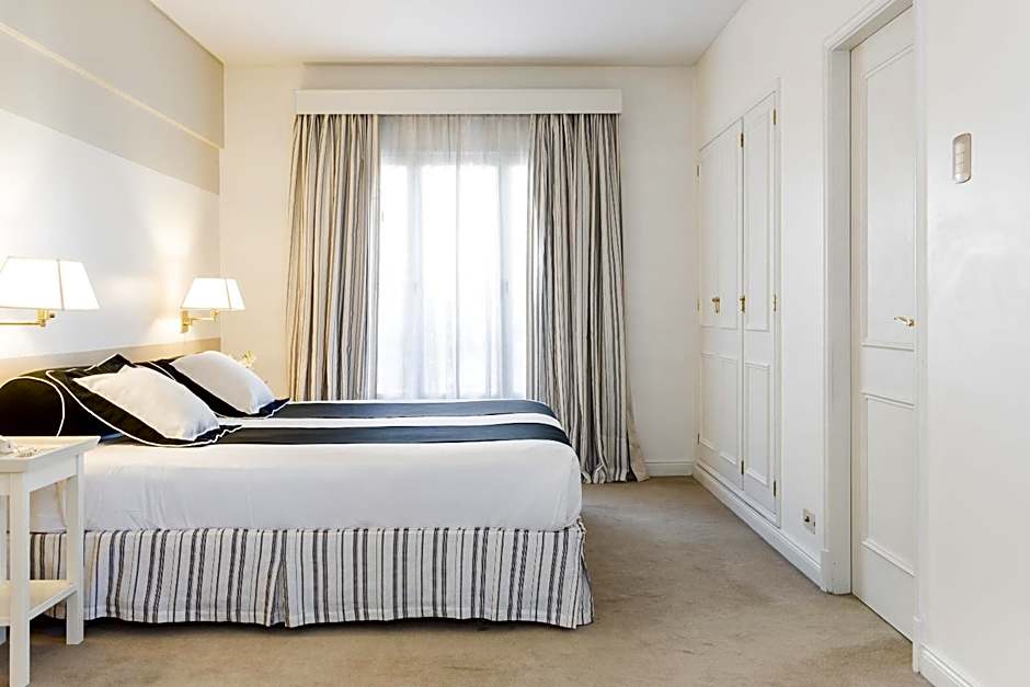 Loi Suites Recoleta Hotel