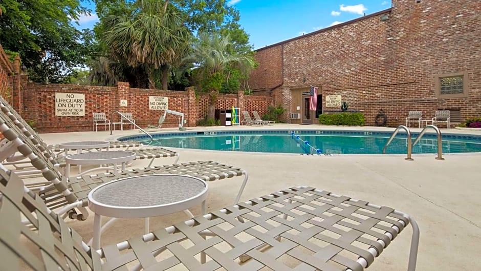 Best Western Sea Island Inn