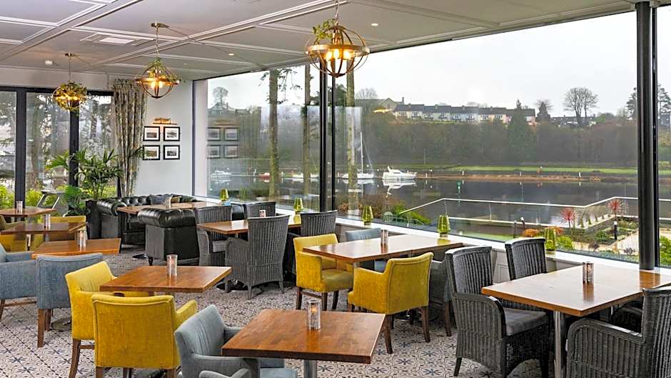 The Lakeside Hotel & Leisure Centre