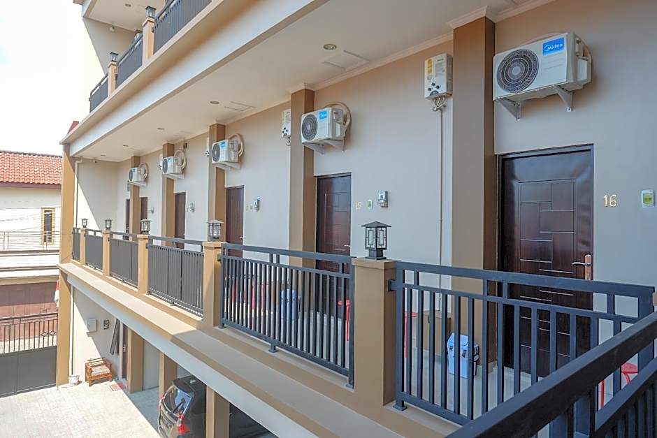 Urbanview Hotel near Alun Alun Tegal