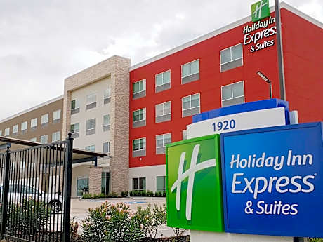 Holiday Inn Express & Suites Houston IAH-Beltway 8 By IHG