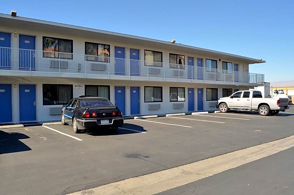 Motel 6-Palm Desert, CA - Palm Springs Area
