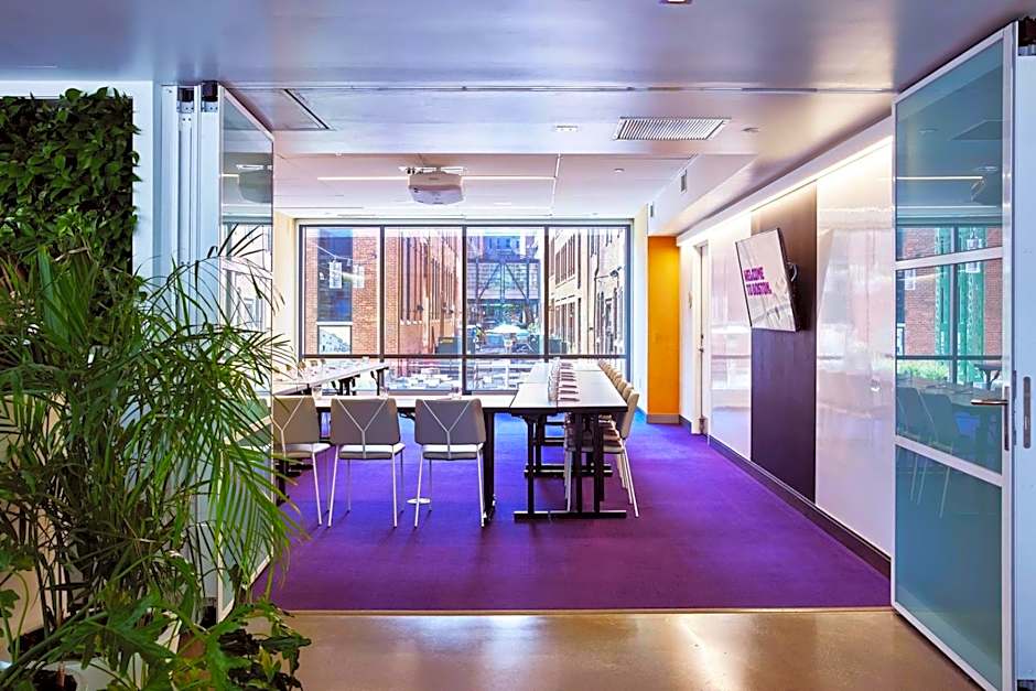 YOTEL Boston