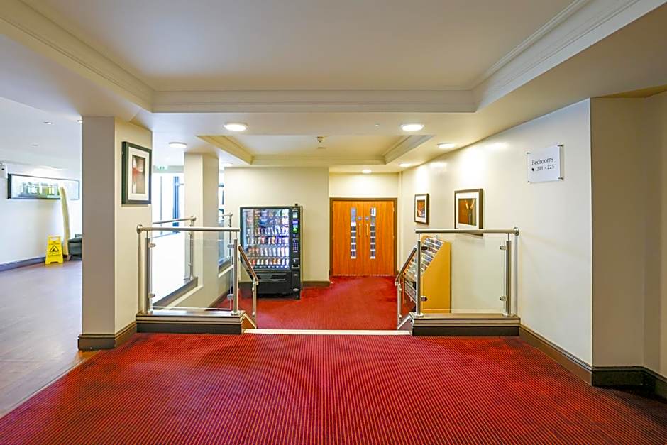 Gloucester Robinswood Hotel By Sunday