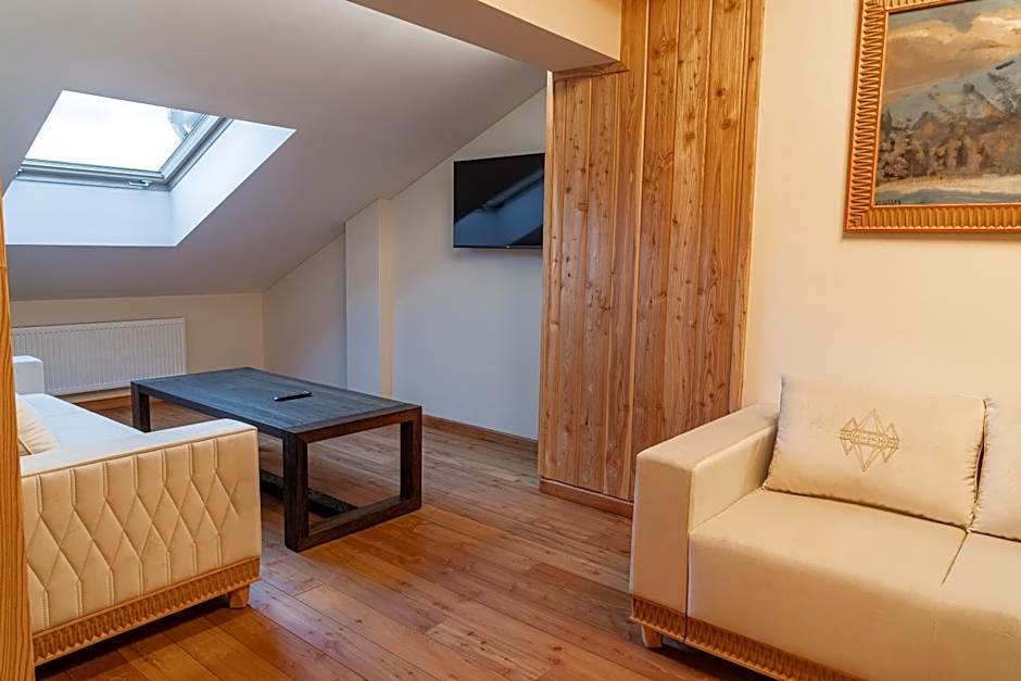 Mountain Diamond Resort