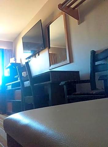 Super 8 by Wyndham Taos