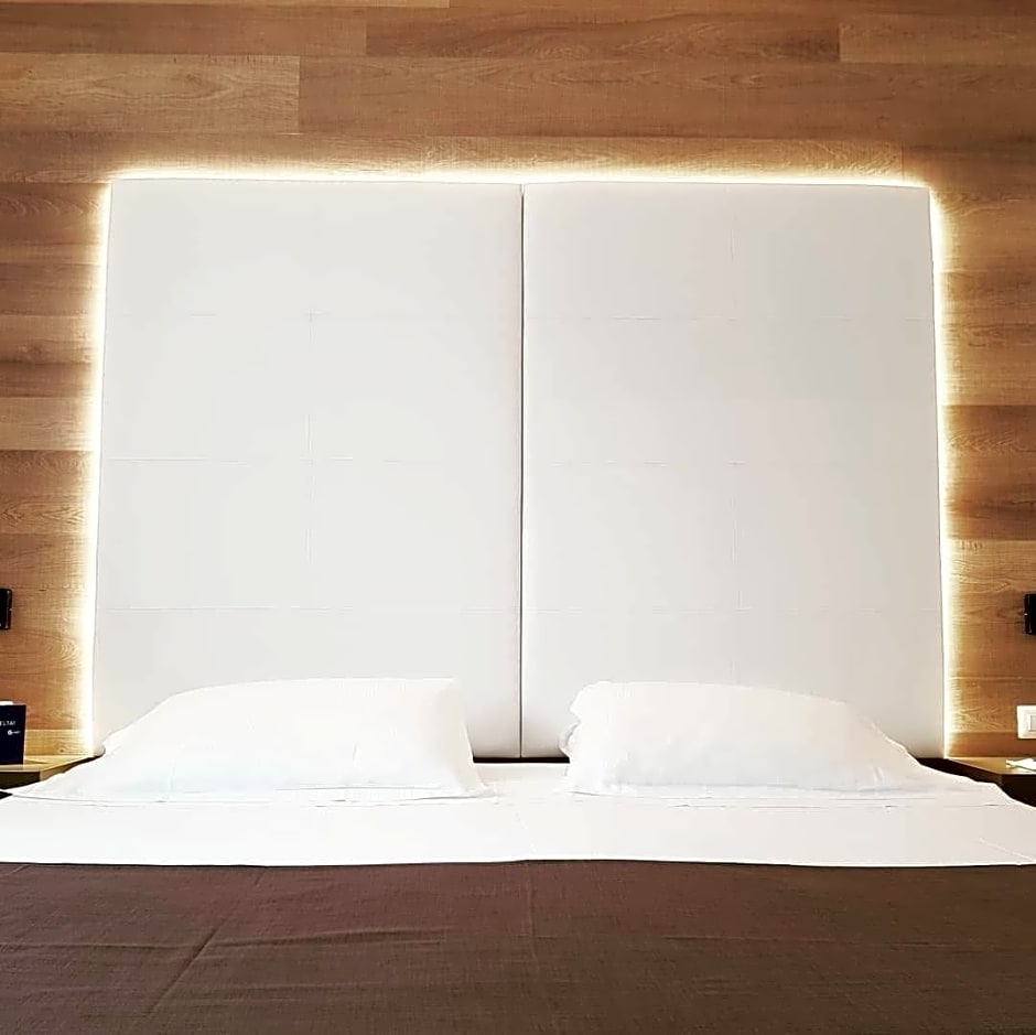 City Hotel & Suites Foligno