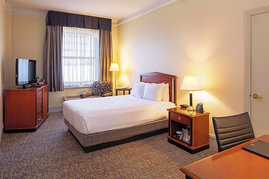 Hilton Cincinnati Netherland Plaza