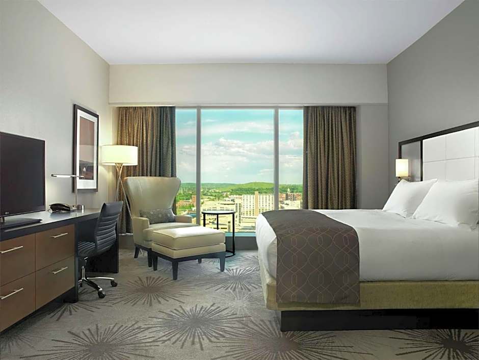 DoubleTree By Hilton Cedar Rapids Convention Complex