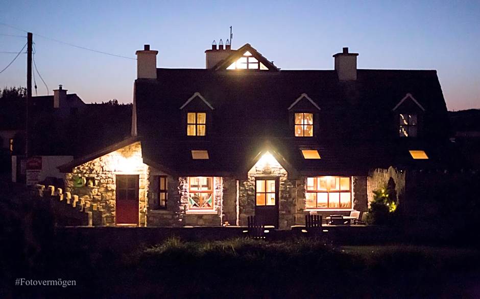 Aille River Tourist Hostel and Campsite Doolin