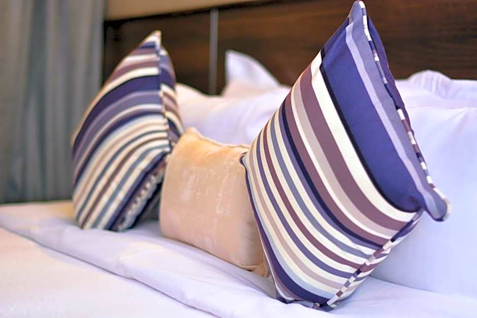 Razana Hotel