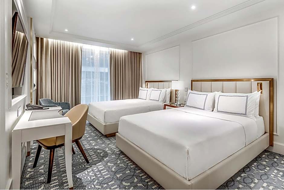 AZUR Legacy Collection Hotel