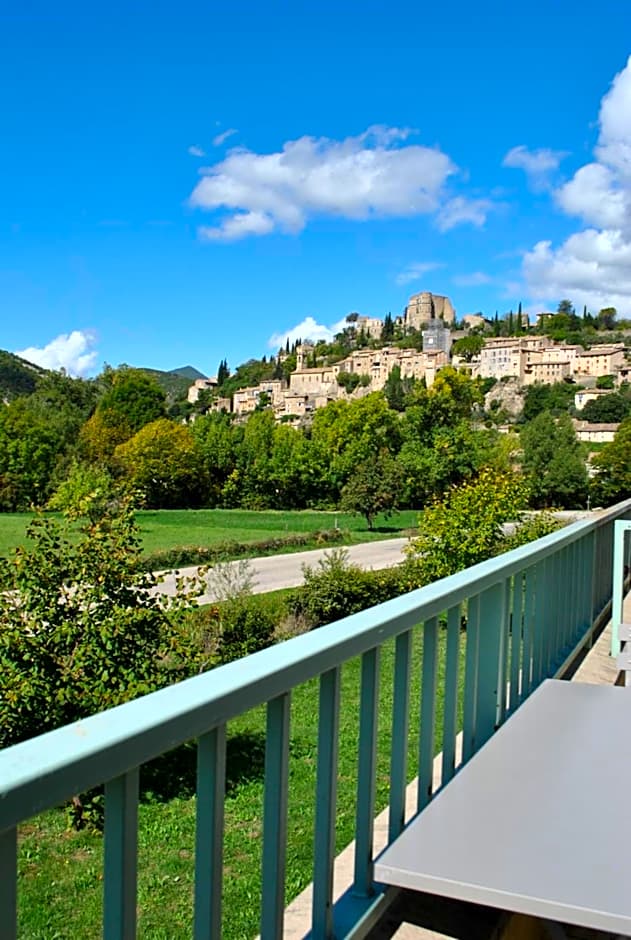 Le Hameau des Sources by Ateya