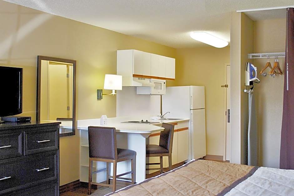 Extended Stay America Select Suites - Chicago - Westmont - Oak Brook