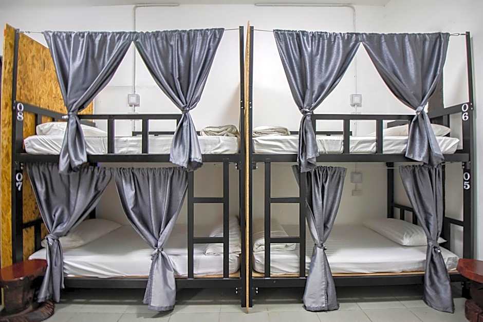 T & T Hostel Kanchanaburi