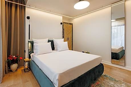 One Bedroom Deluxe Suite