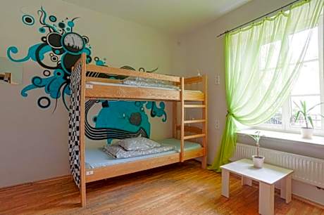 Bed in 6-Bed Mixed Dormitory Room
