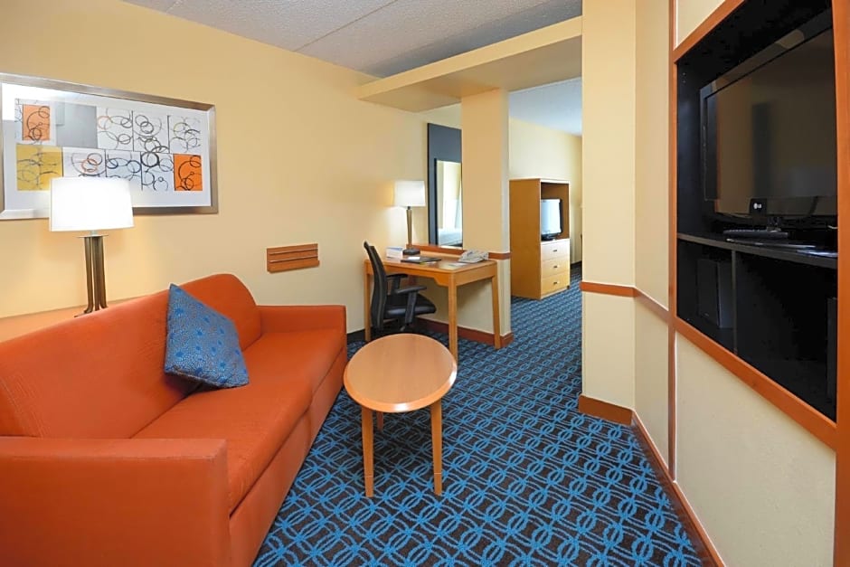 Fairfield Inn & Suites Roanoke Hollins/I-81