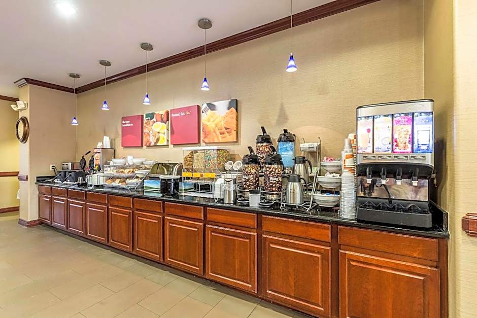 Comfort Suites Galveston Cruise Port Area - Beachside