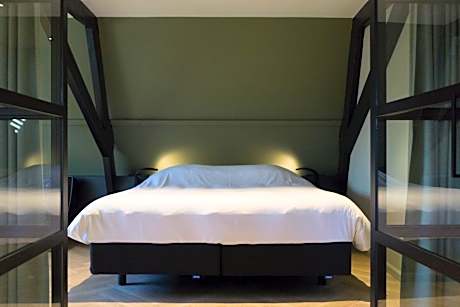 Superior King Suite