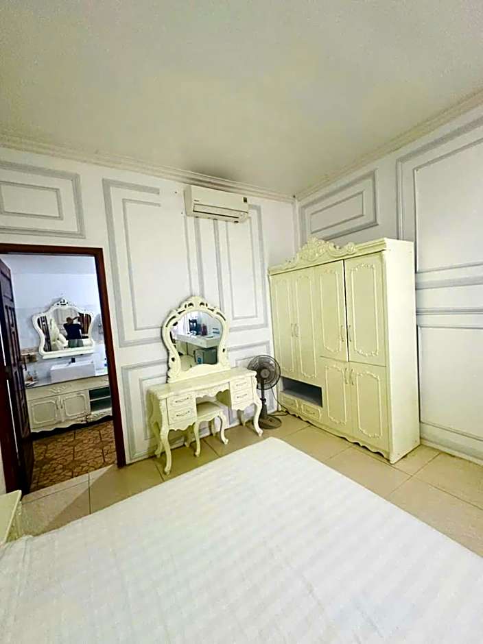 Foto 1 dari 5 — Quadruple Room