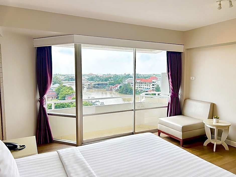 Ayothaya Riverside Hotel