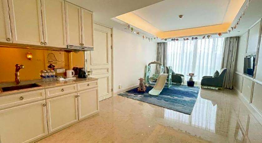 Hotel  Carnival Qingdao