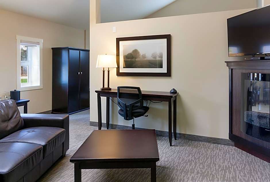 The Kanata by BCMInns Blairmore