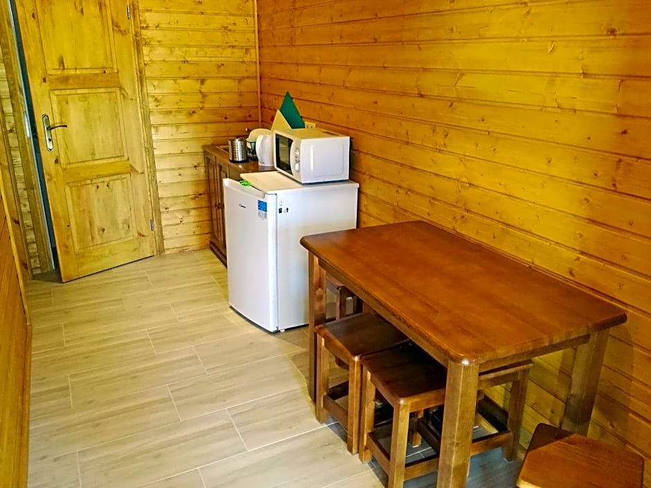 JANTAR Pokoje i Domki u Reni