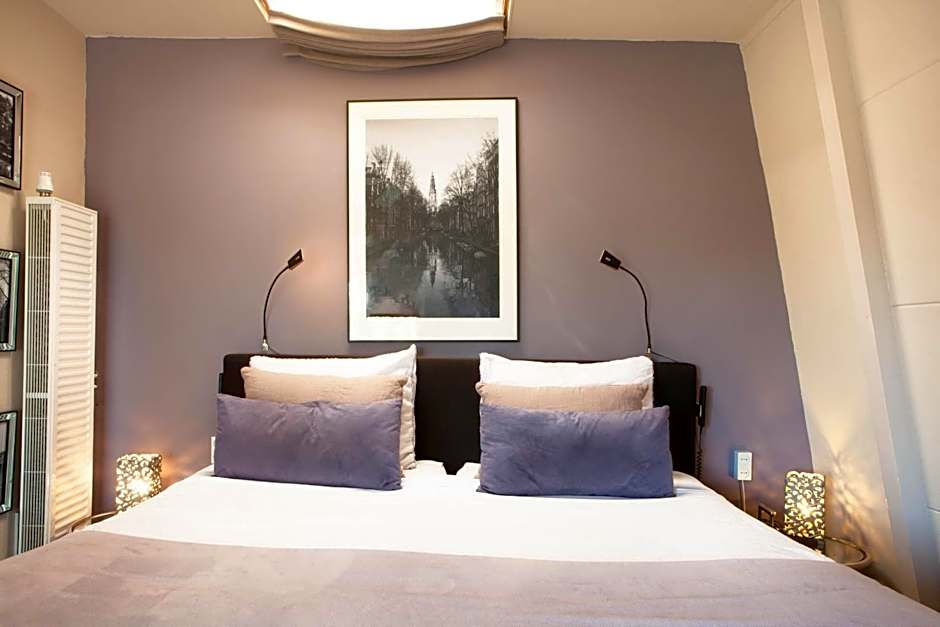 Zwanestein Canal House