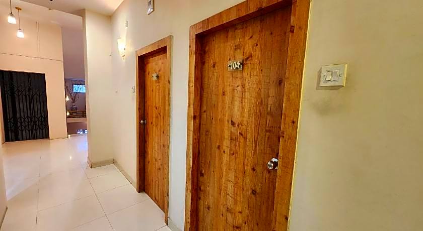 Hotel Housez 43