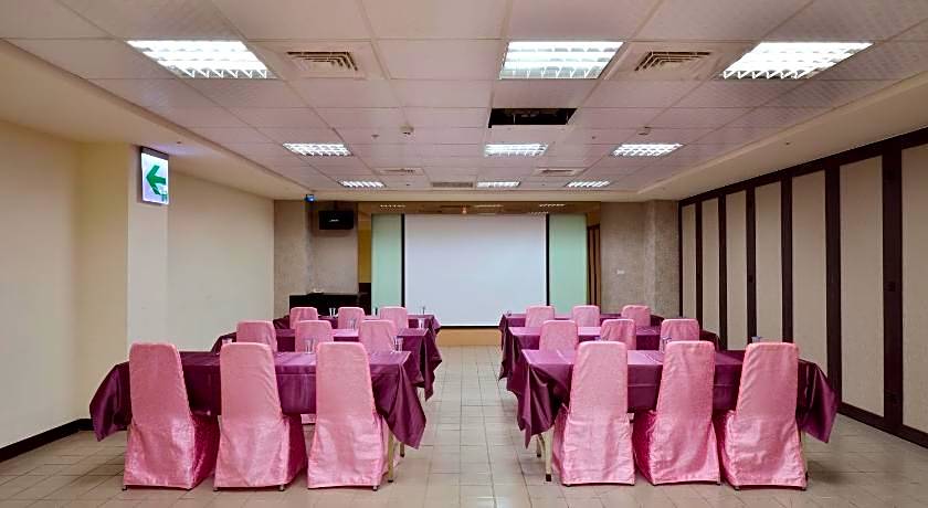 Ever Delightful Business Hotel