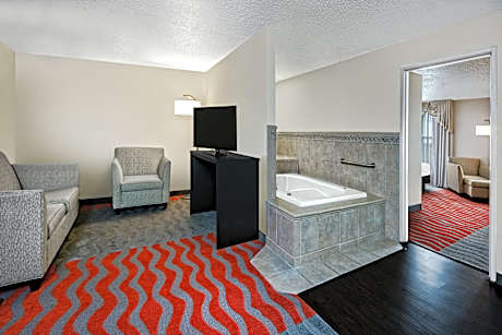 1 King 1 Bedroom Suite Jetted Tub