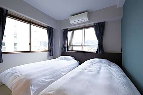 Twin Room with Shower