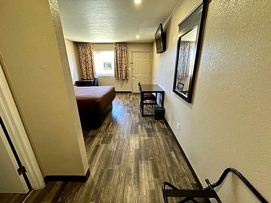 Hotel West Inn NAU - Downtown Flagstaff