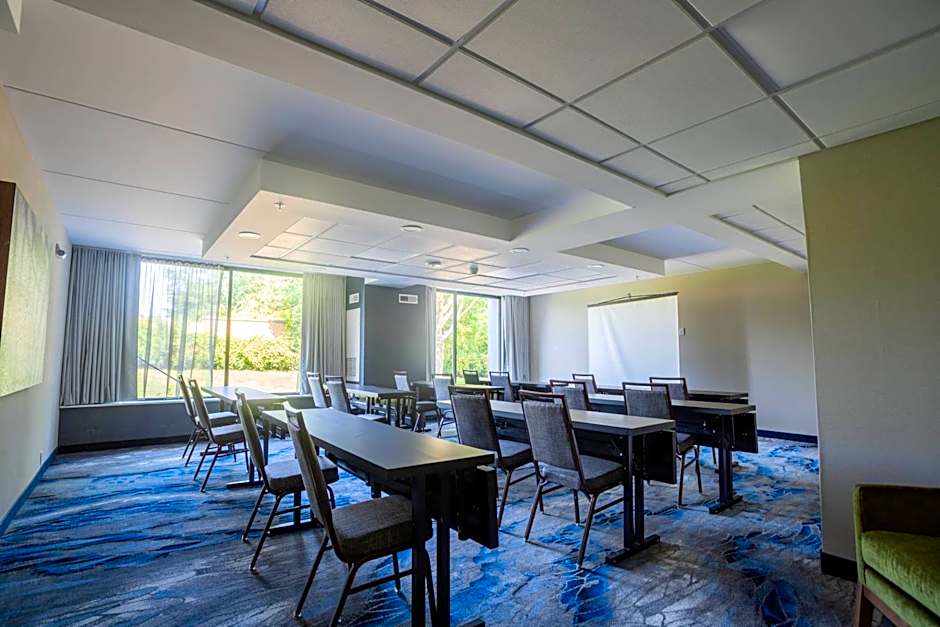 Fairfield Inn and Suites by Marriott Springfield Enfield