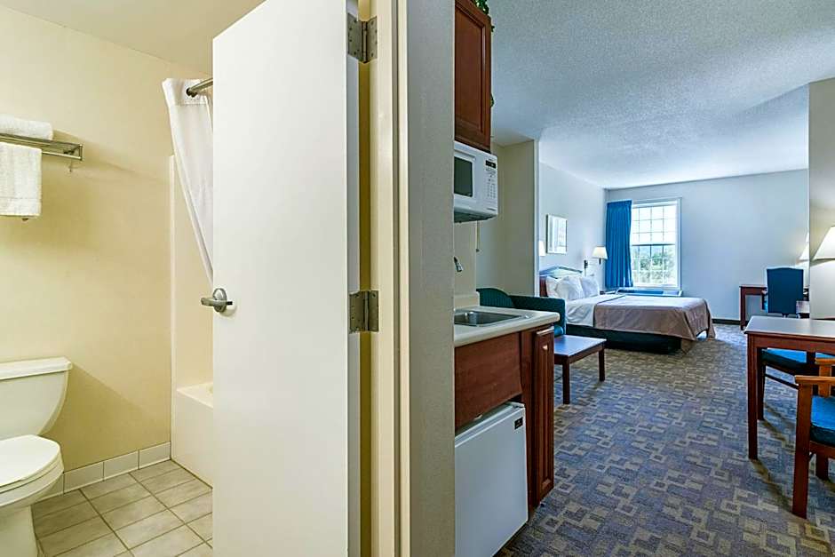 Quality Inn & Suites Schoharie near Howe Caverns