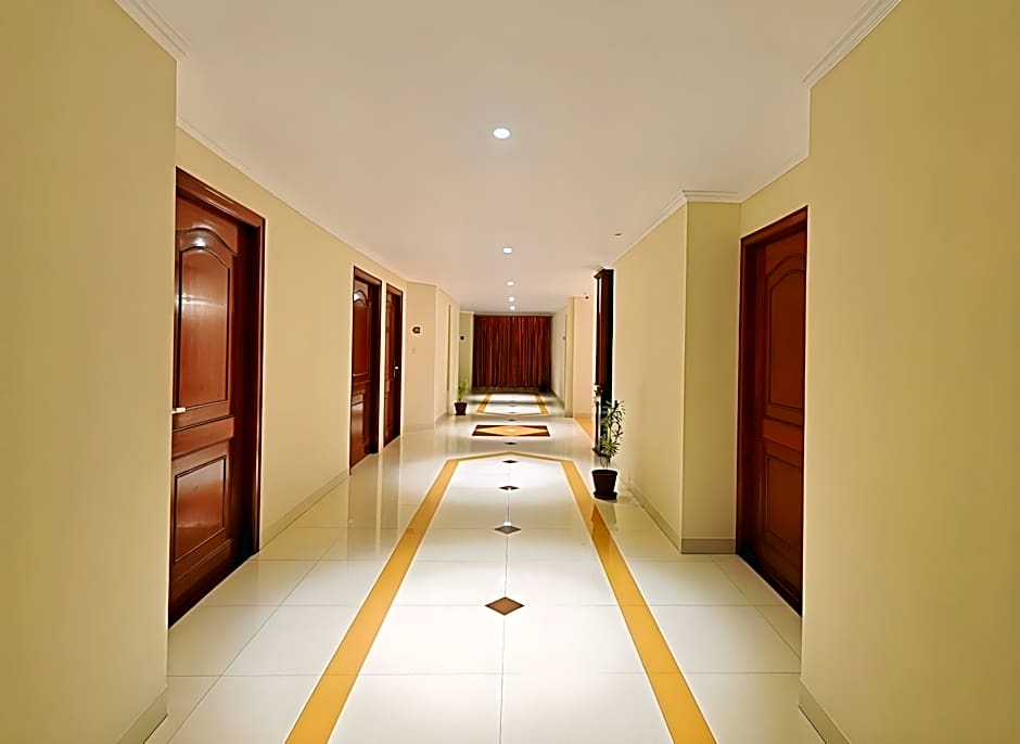 Hotel Gnanam Thanjavur