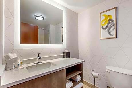 Queen Suite with Two Queen Beds - Non-Smoking