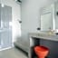C2U Hotel Uthai Thani