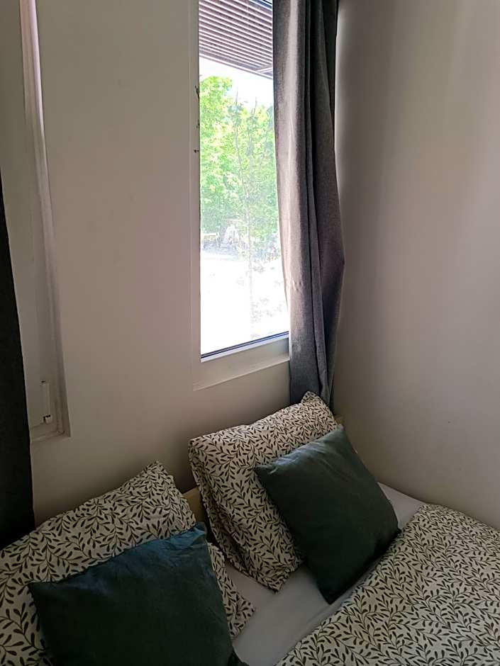 Plaza Caparica Hostel